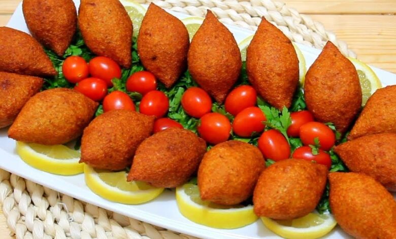 بوكس كبة مشكل (لحم ودجاج) من ورق عنب سوما – نكهات أصيلة في كل قطعة